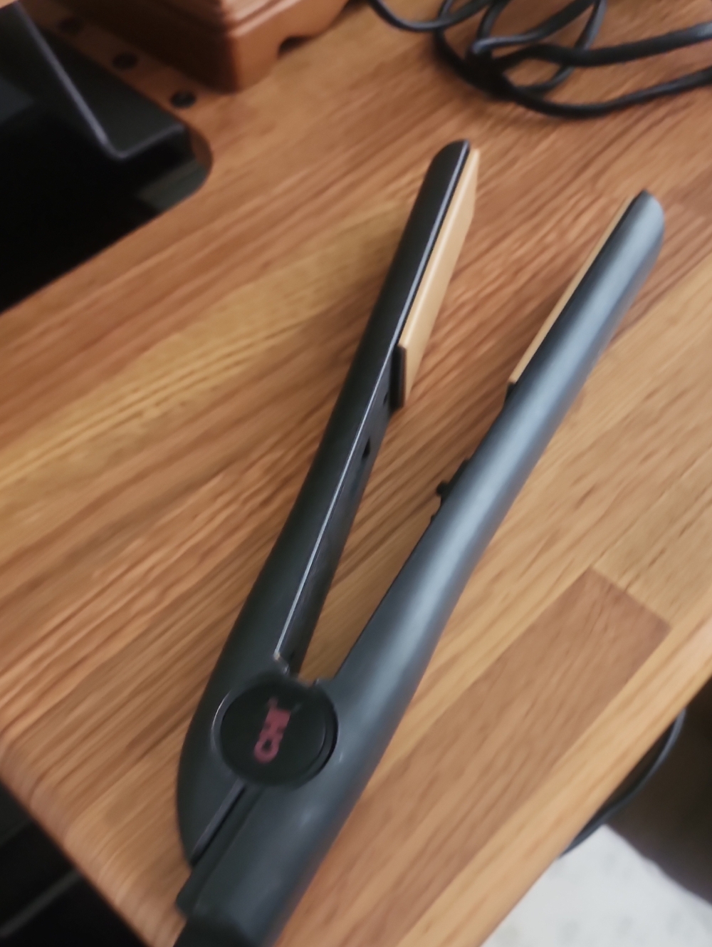 Barely Used CHI Flat Iron Ceramic Hair Straightener